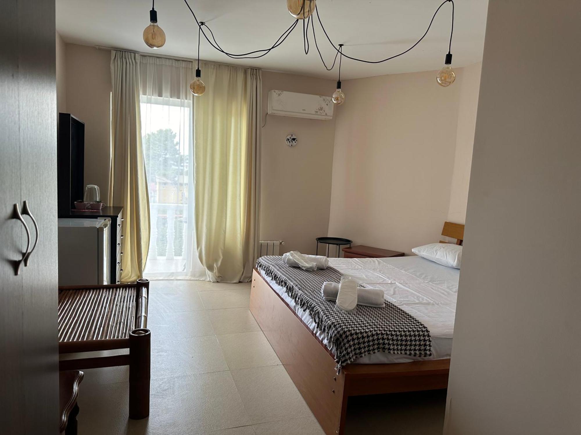 Claude Monet Beach Hotel Ureki Εξωτερικό φωτογραφία