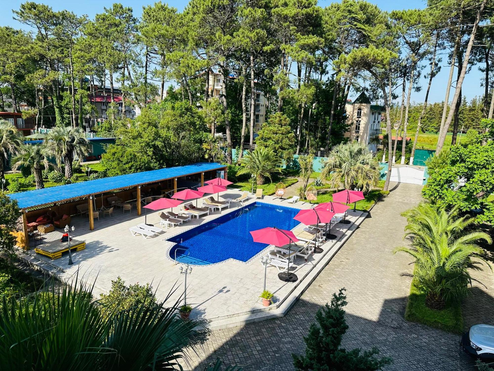 Claude Monet Beach Hotel Ureki Εξωτερικό φωτογραφία